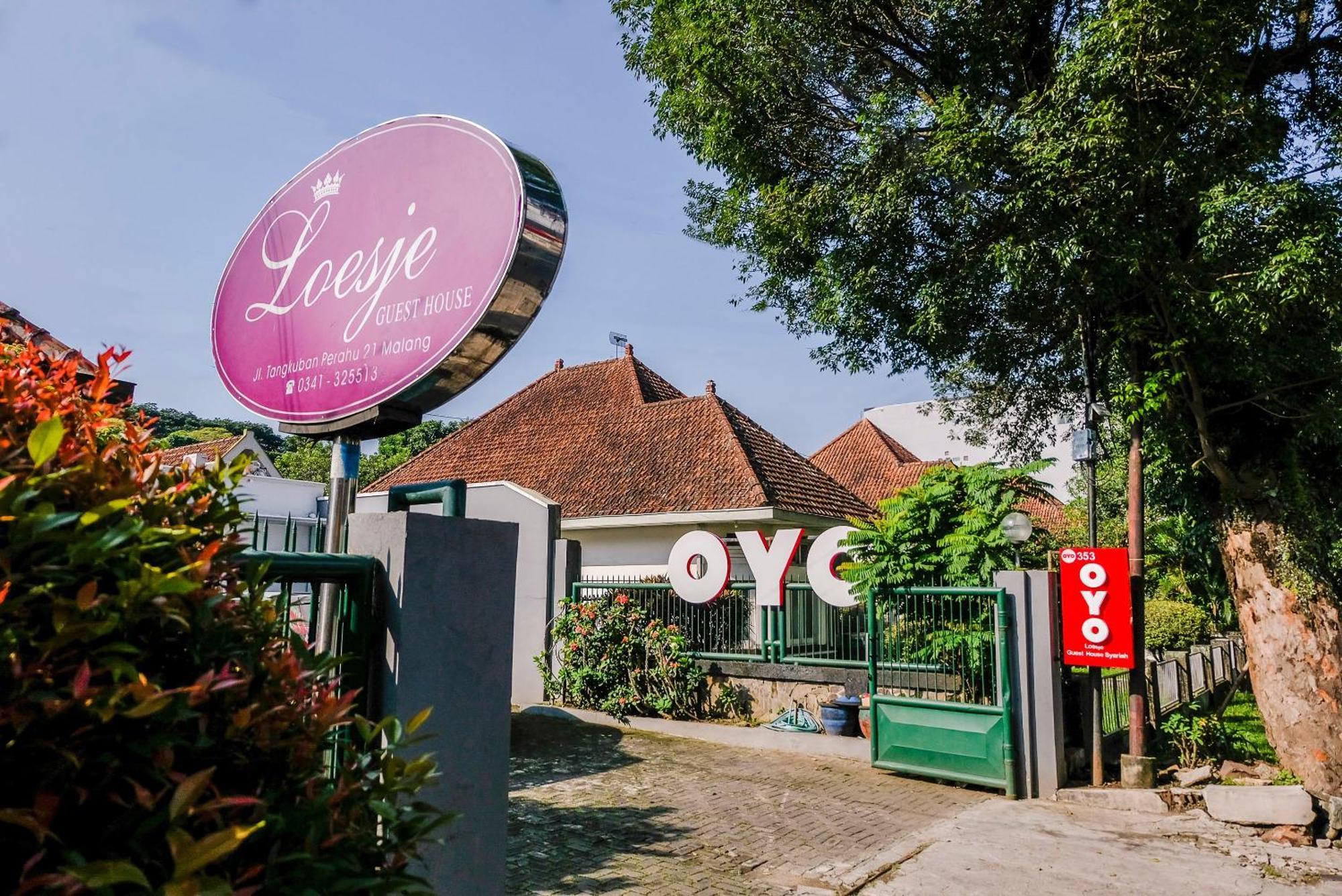 Super Oyo 353 Loesje Guest House Syariah Malang Ngoại thất bức ảnh